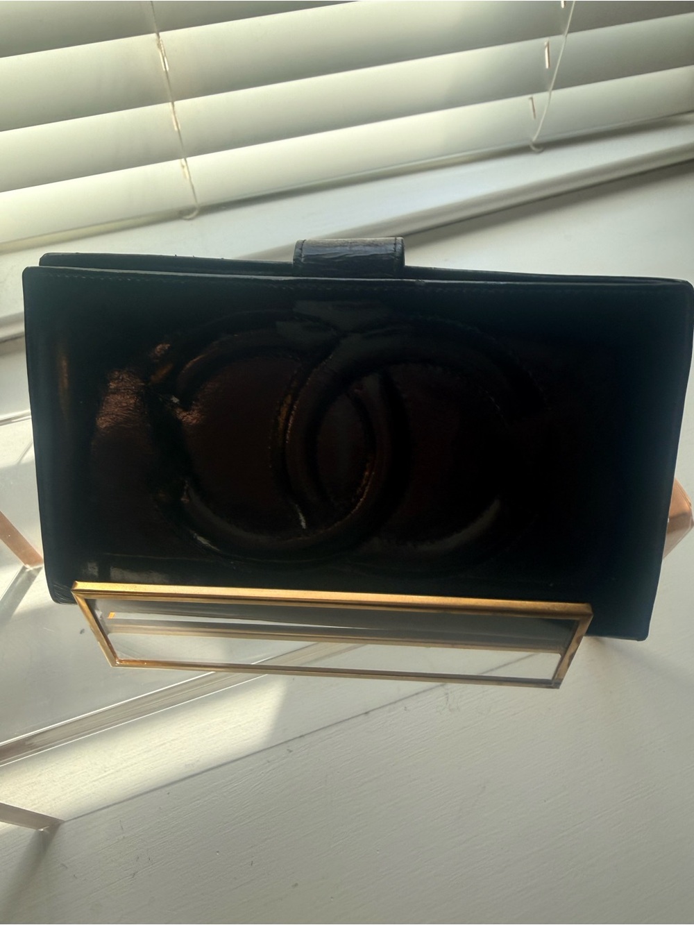 Authentic Chanel Timeless CC Patent Kisslock Wallet - Circa 1997-1999 - Picture 6 of 12